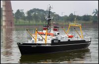 140-scale-rc-regulus-workboat-tug-boat-ready-to-run-jpg
