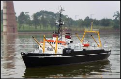 140-scale-rc-regulus-workboat-tug-boat-ready-to-run-jpg