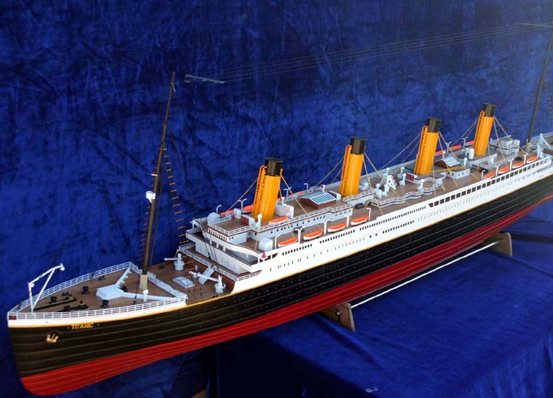 rc titanic model